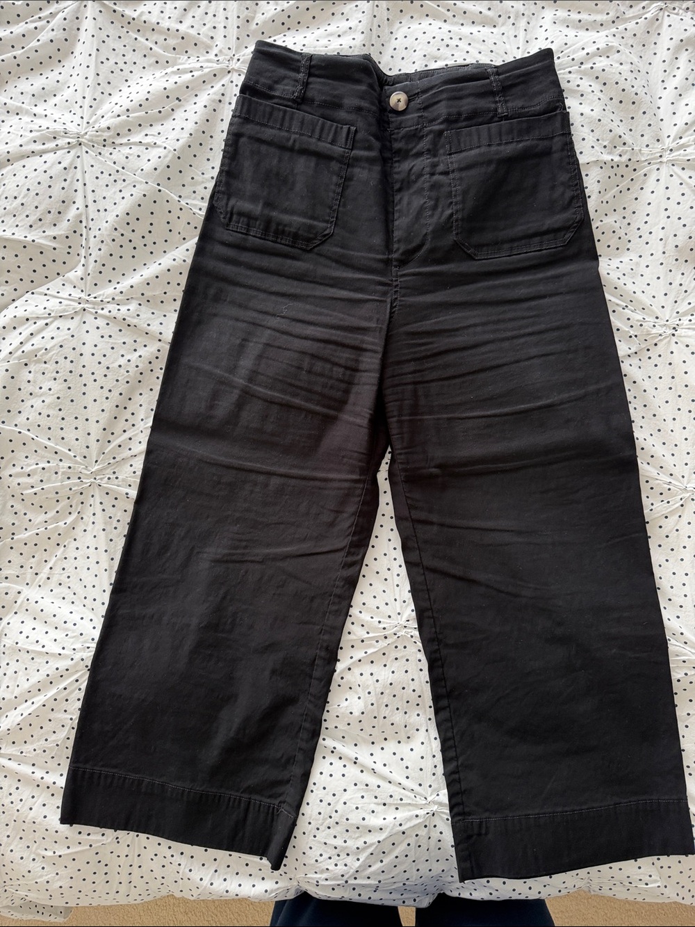 Mauve “Colette” Women’s Black Wide-Leg Pants.